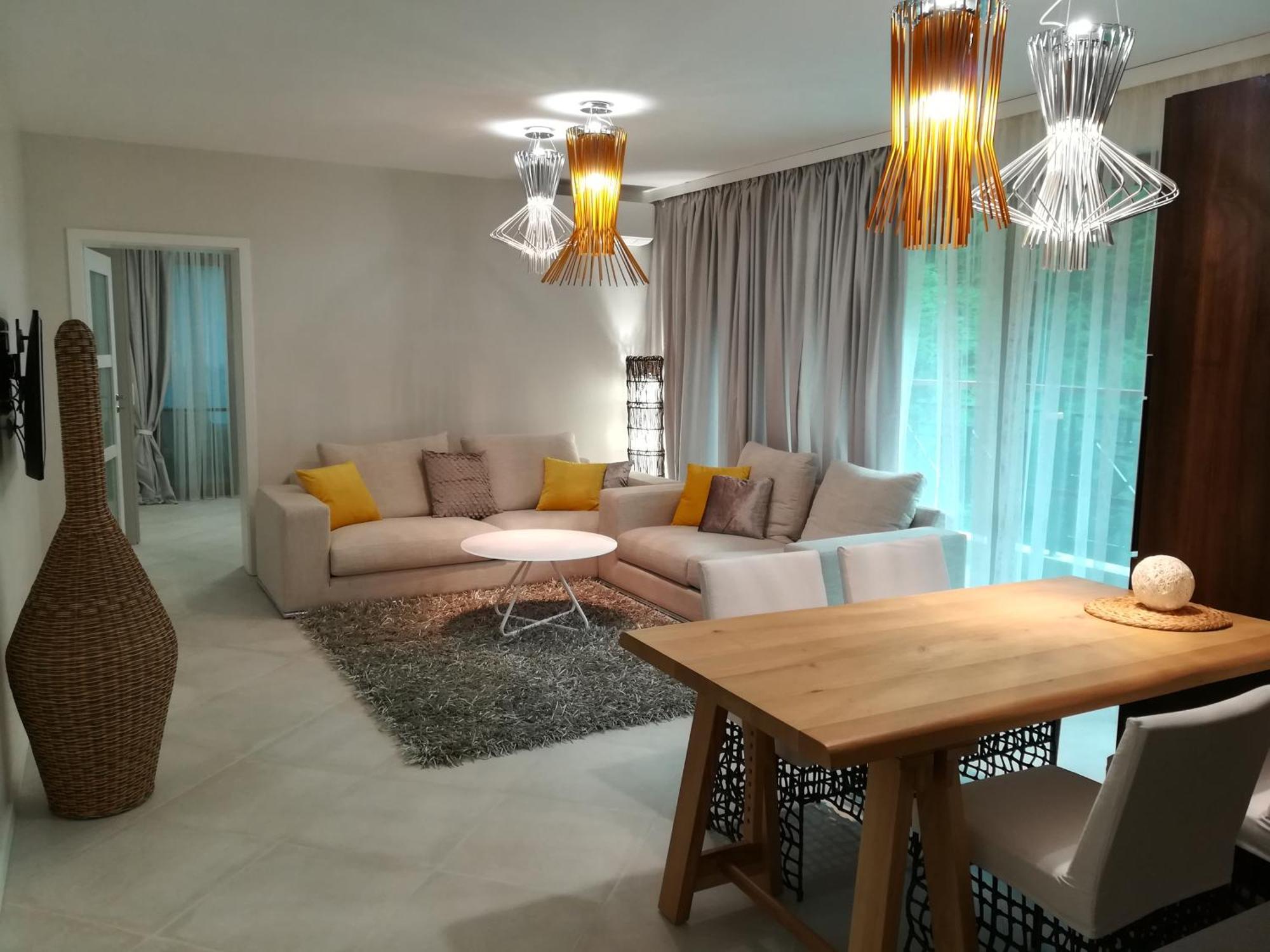 Sunrise Complex Apartments โกลเดน แซนส์ ภายนอก รูปภาพ