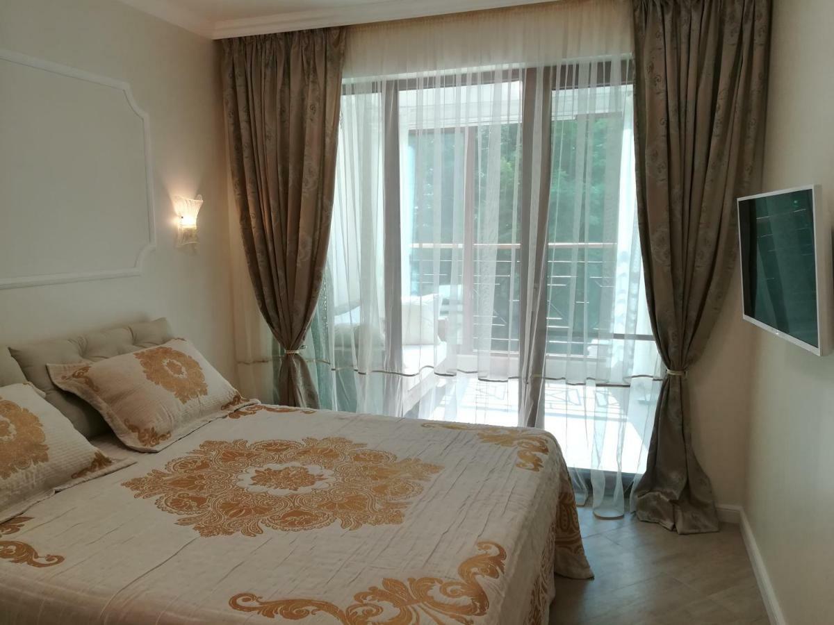 Sunrise Complex Apartments โกลเดน แซนส์ ภายนอก รูปภาพ