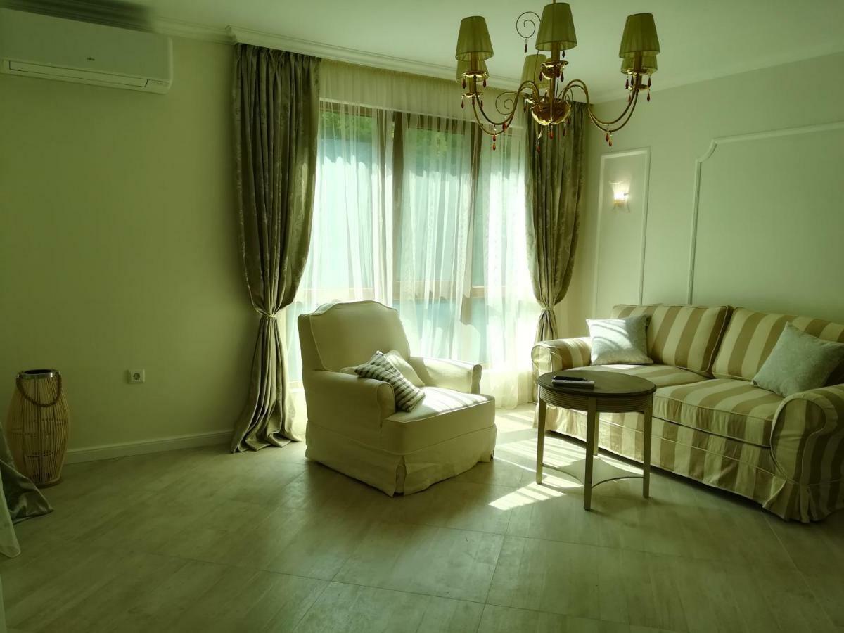 Sunrise Complex Apartments โกลเดน แซนส์ ภายนอก รูปภาพ