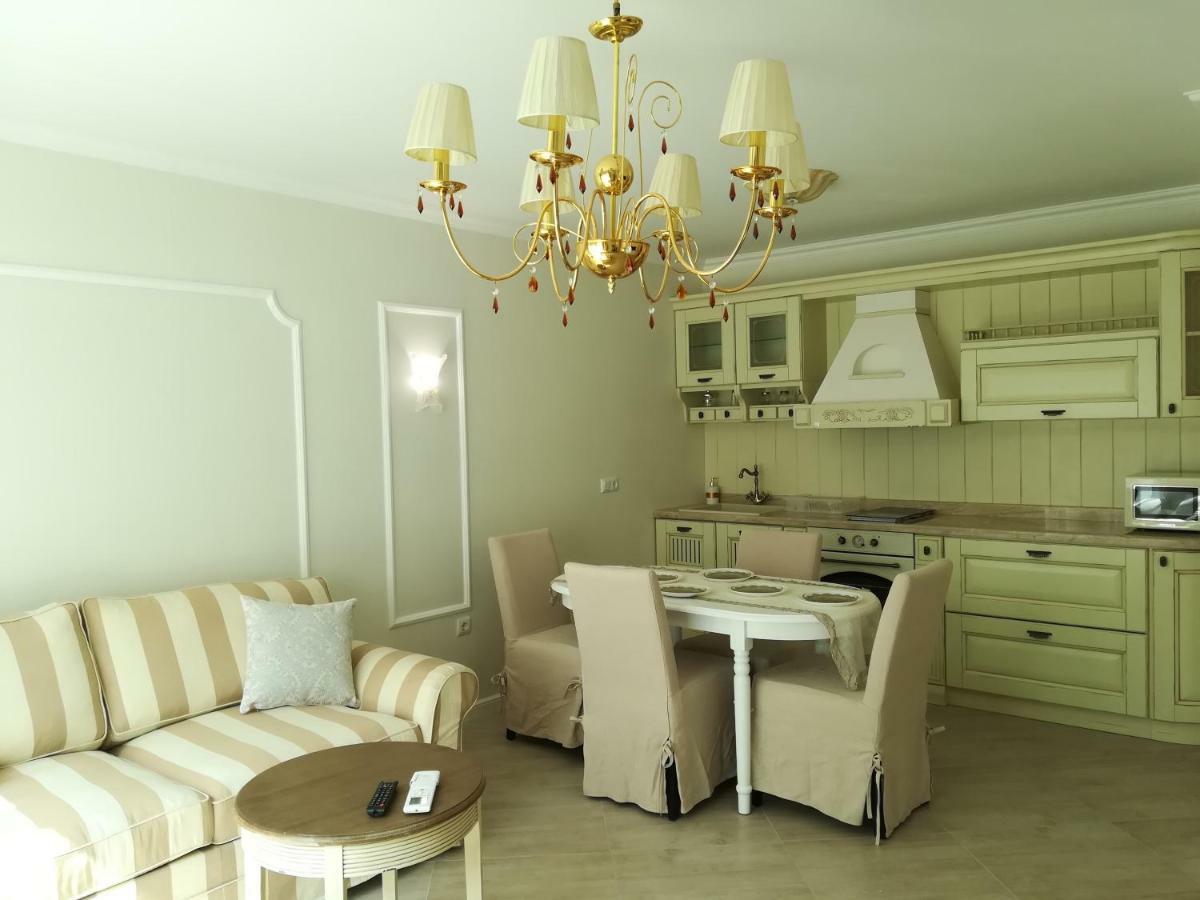 Sunrise Complex Apartments โกลเดน แซนส์ ภายนอก รูปภาพ